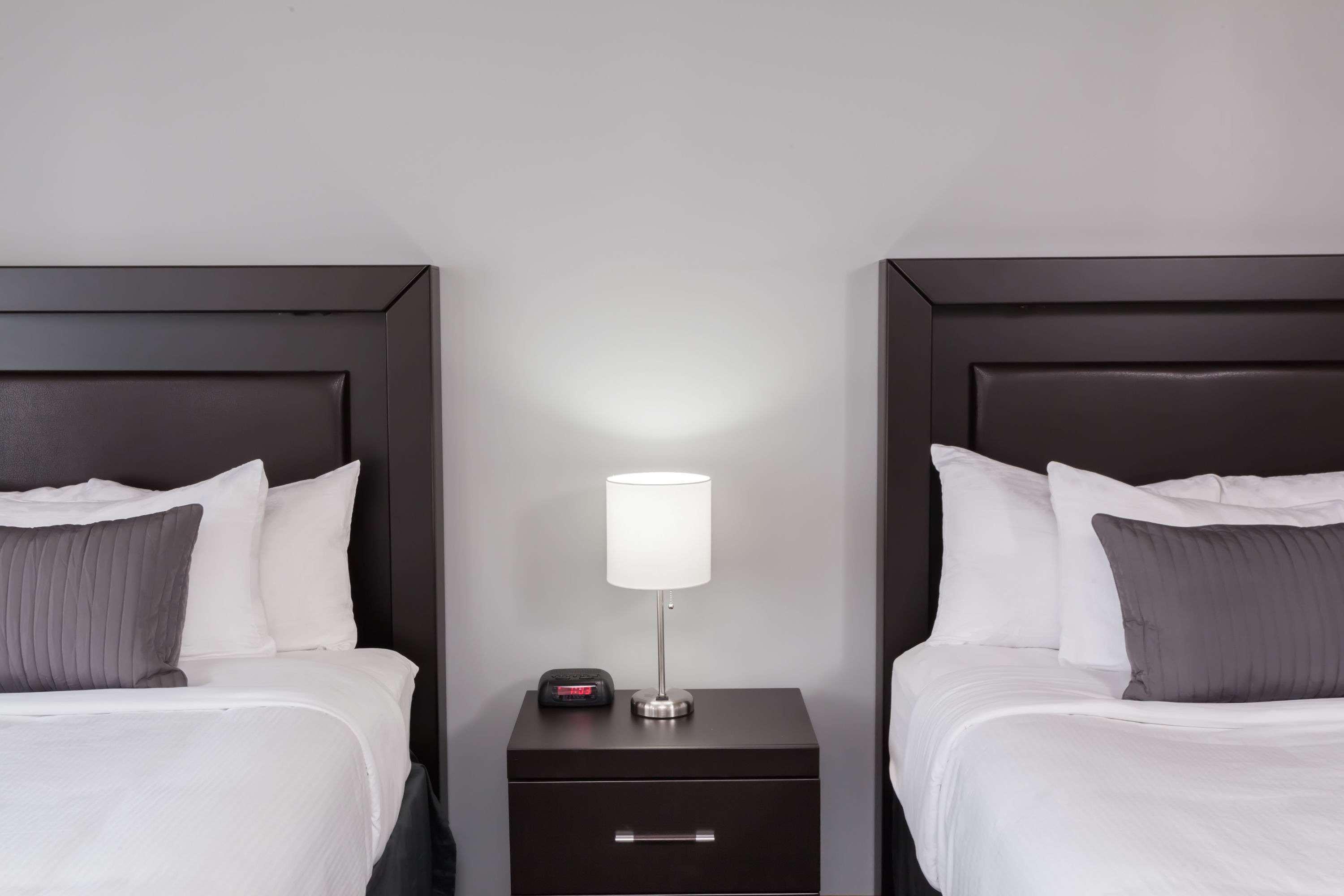 Baymont By Wyndham Glenview Hotel Екстериор снимка