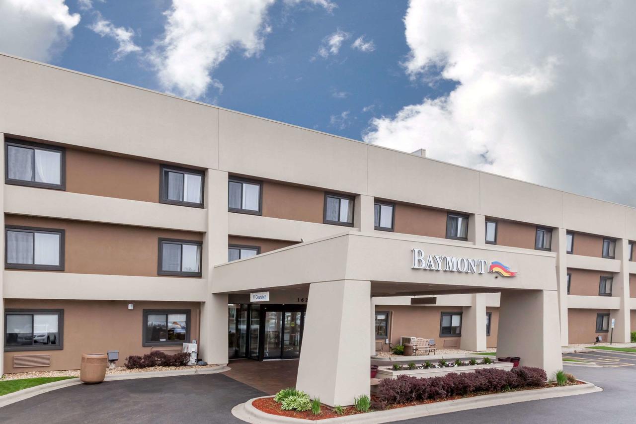 Baymont By Wyndham Glenview Hotel Екстериор снимка